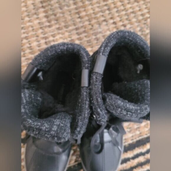 LONDON FOG Women's Waterproof Black Grey Suede Knit Lace Up Ankle Winter Boots 6 - Picture 7 of 8